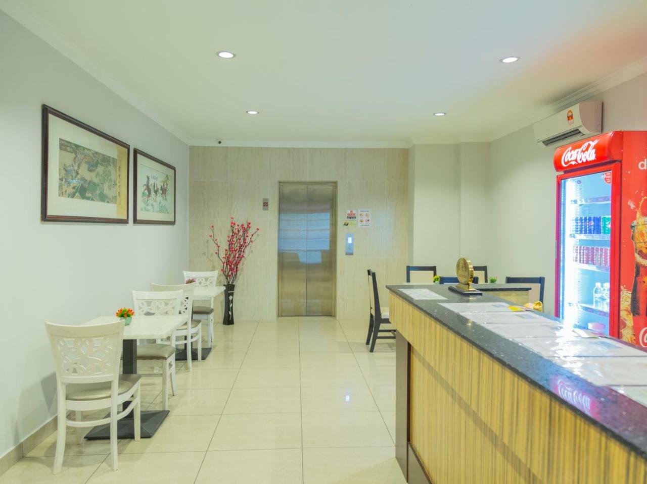 Summer Hotel Kota Kinabalu Esterno foto
